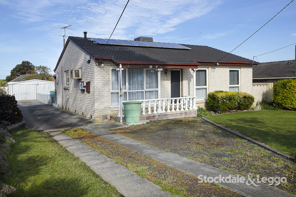 39 Louis Street, Doveton VIC, Doveton - Thumbnail 2