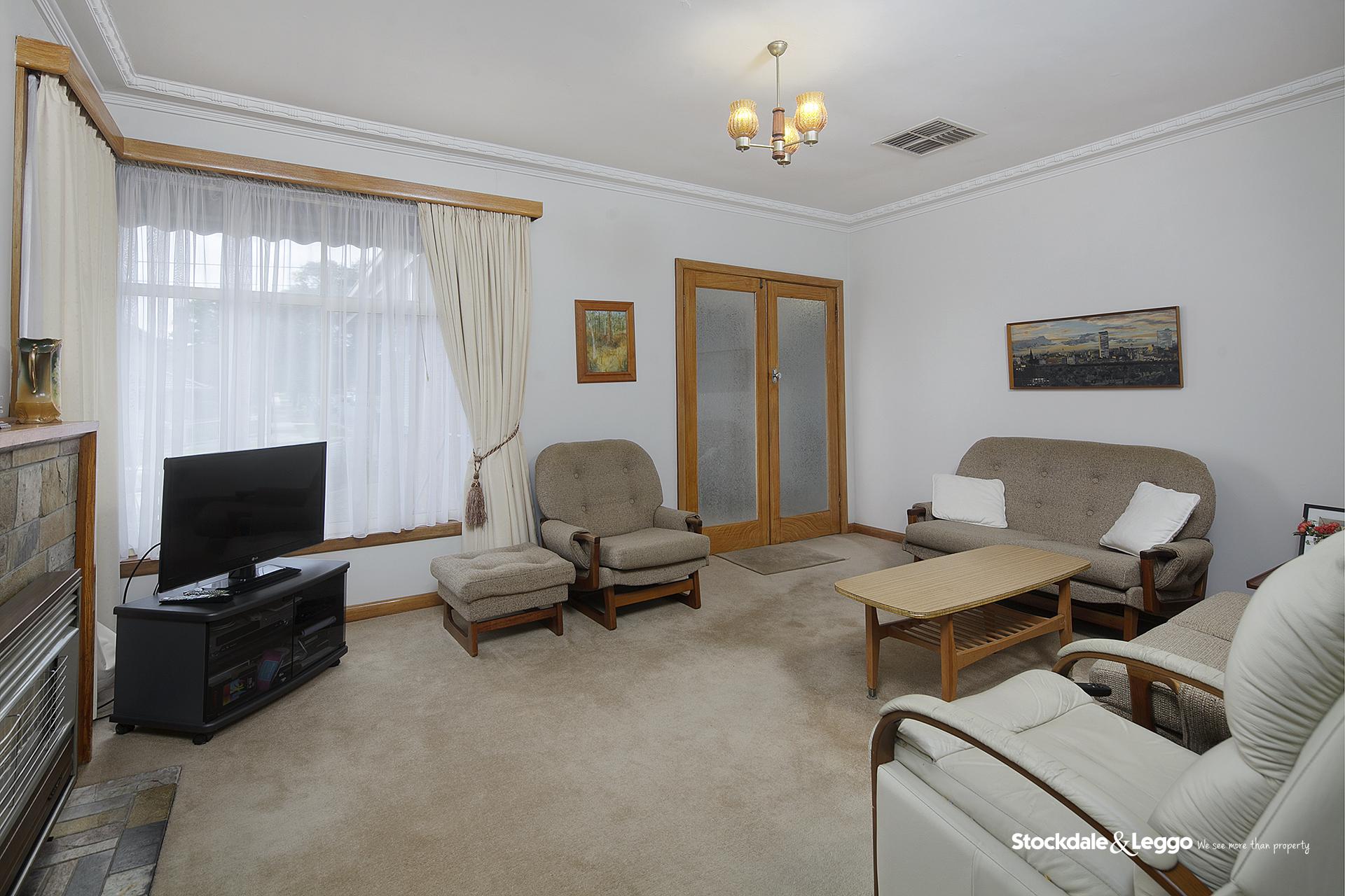 8 Ross Street, Dandenong VIC, Dandenong - Thumbnail 2