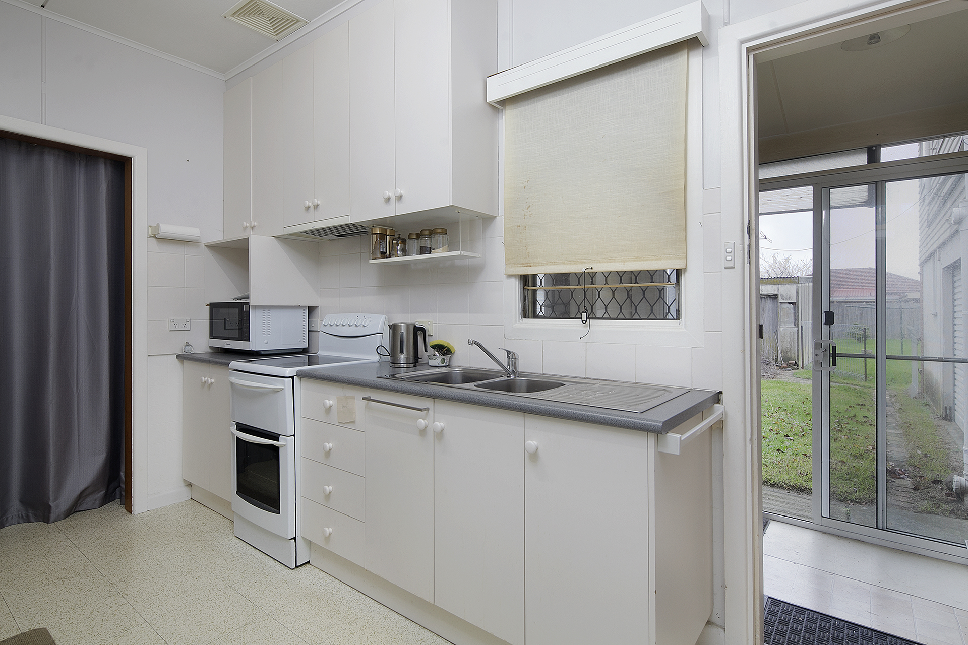 28 Bruce Street, Dandenong VIC, Dandenong - Thumbnail 3