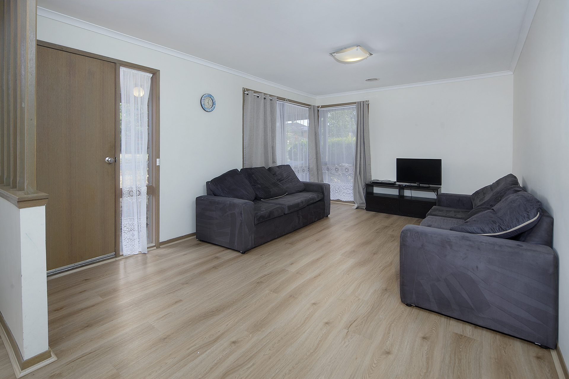 1 Axedale Cres, Endeavour Hills VIC, Endeavour Hills - Thumbnail 2