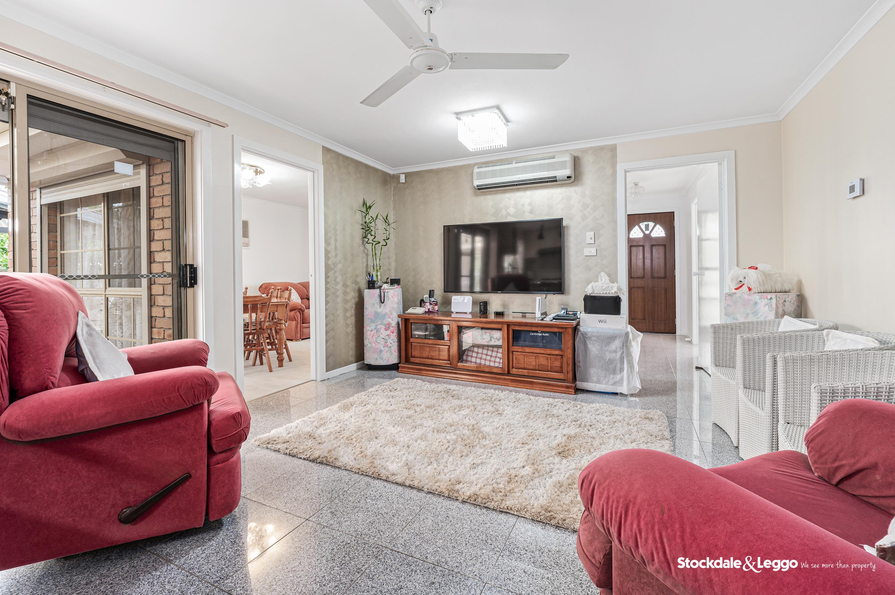 362 James Cook Drive, Endeavour Hills VIC, Endeavour Hills - Thumbnail 2