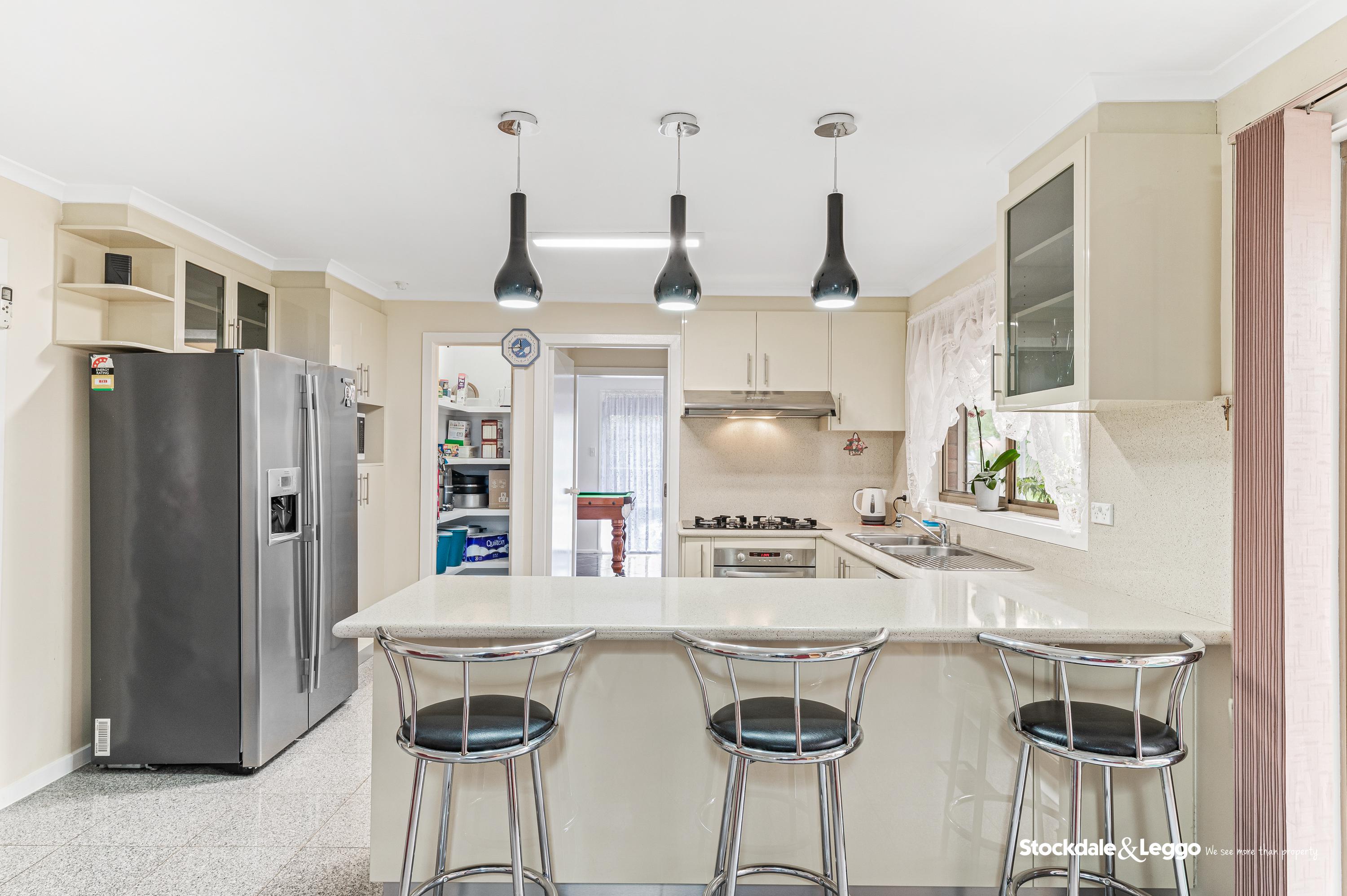 362 James Cook Drive, Endeavour Hills VIC, Endeavour Hills - Thumbnail 3