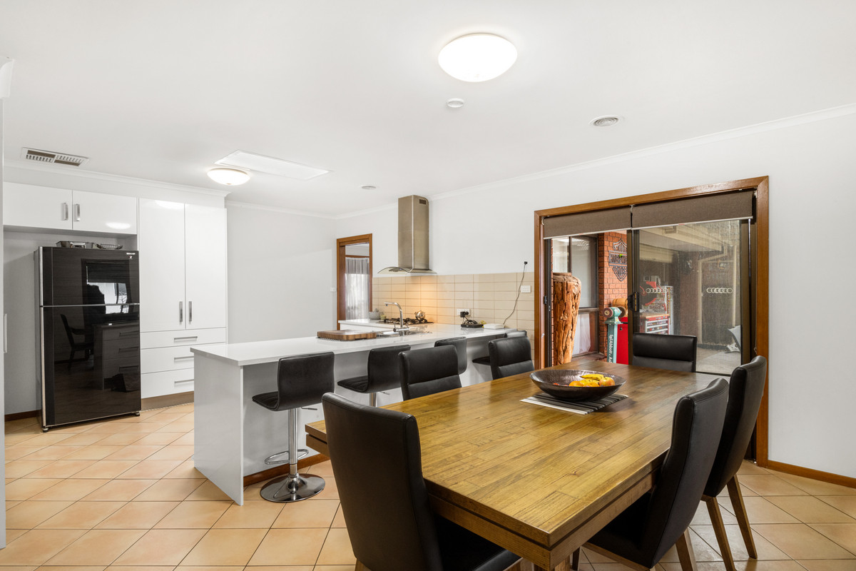 14 Newell Street, Lara VIC 3212, Lara - Thumbnail 2
