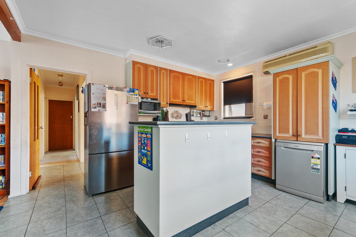 6 Fraser Street, MORWELL VIC 3840, Morwell - Thumbnail 3