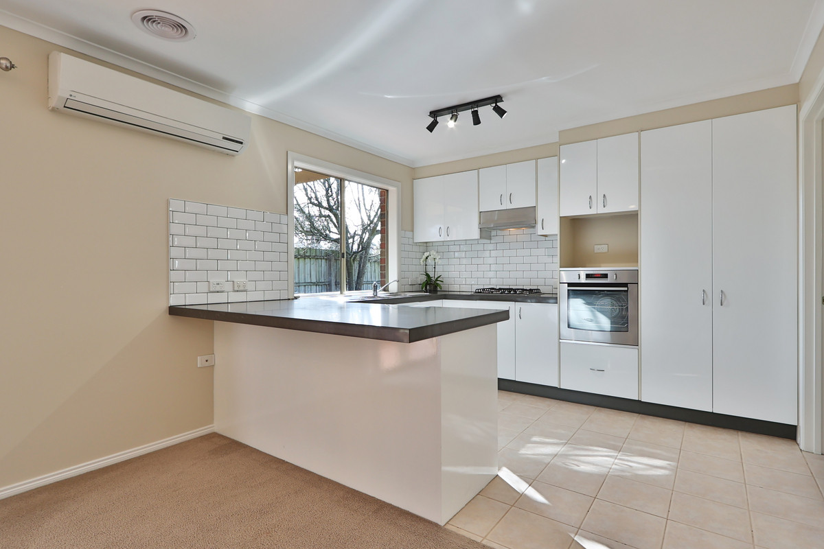 7 Yolanda Court, Kilsyth VIC 3137, Kilsyth - Thumbnail 2
