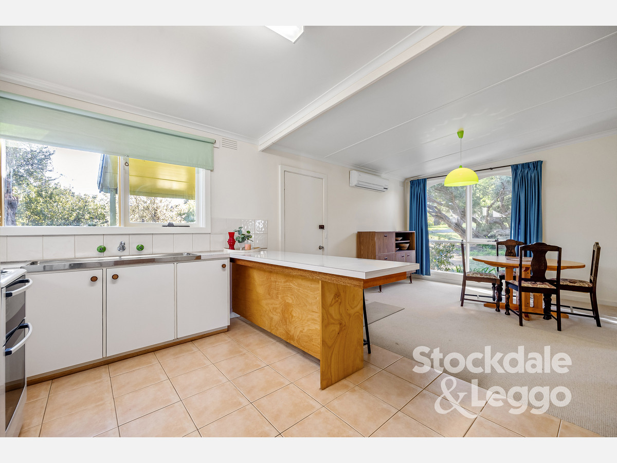 14 Leisure Way North, Rosebud VIC 3939, Rosebud - Thumbnail 5
