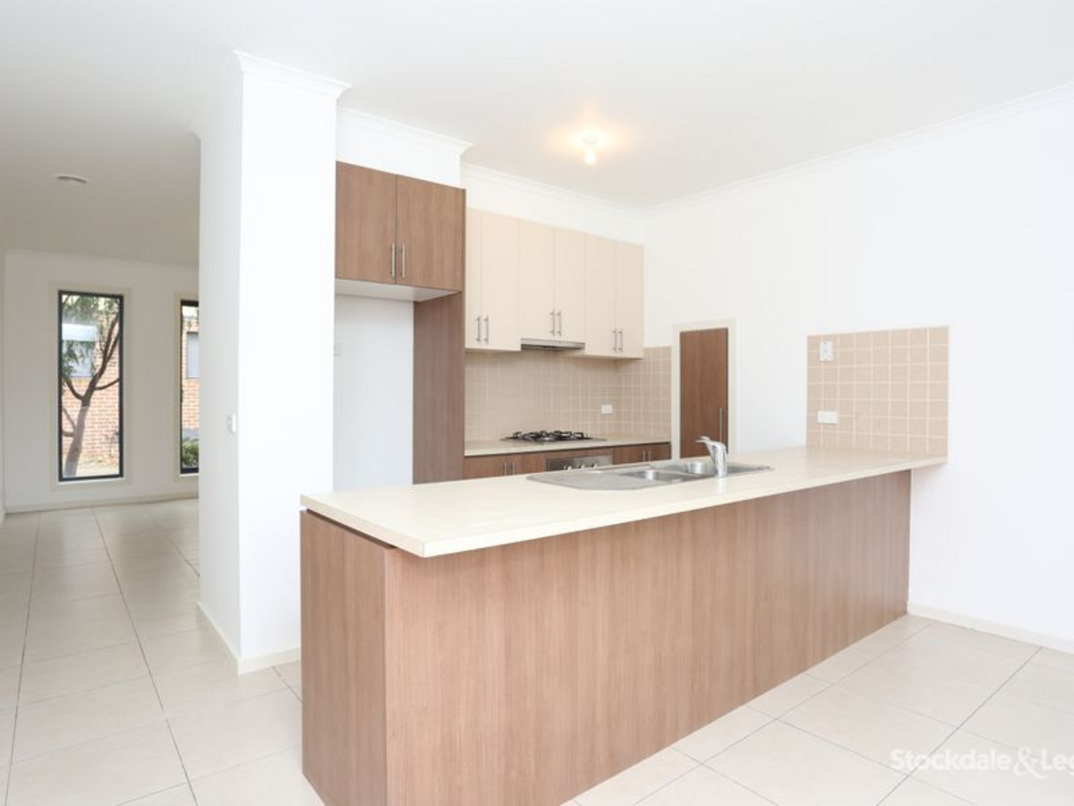8 / 213-215 Camp Road, BROADMEADOWS VIC 3047, Broadmeadows - Thumbnail 2