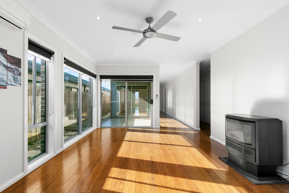 24 Roscommon Drive, TRARALGON VIC 3844, Traralgon - Thumbnail 5