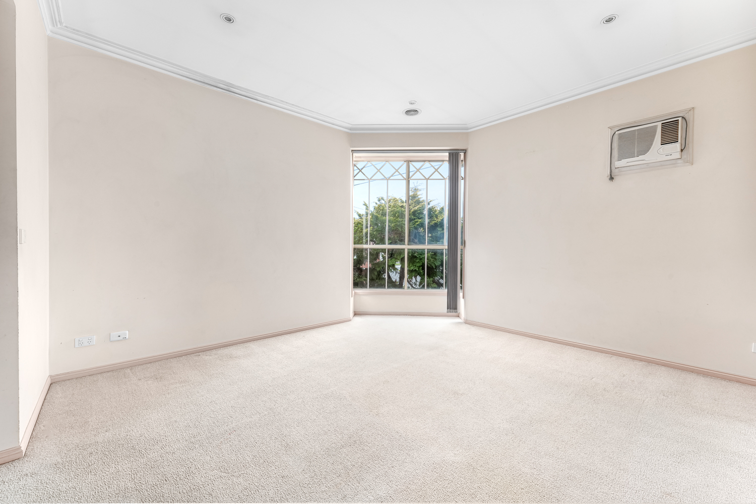1/15 Power Street, Dandenong VIC, Dandenong - Thumbnail 2