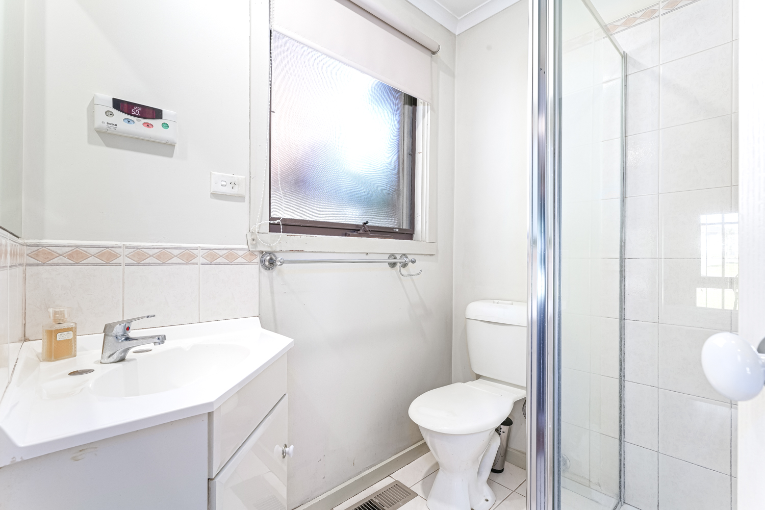 18 Mildura Crescent, Endeavour Hills VIC, Endeavour Hills - Thumbnail 8