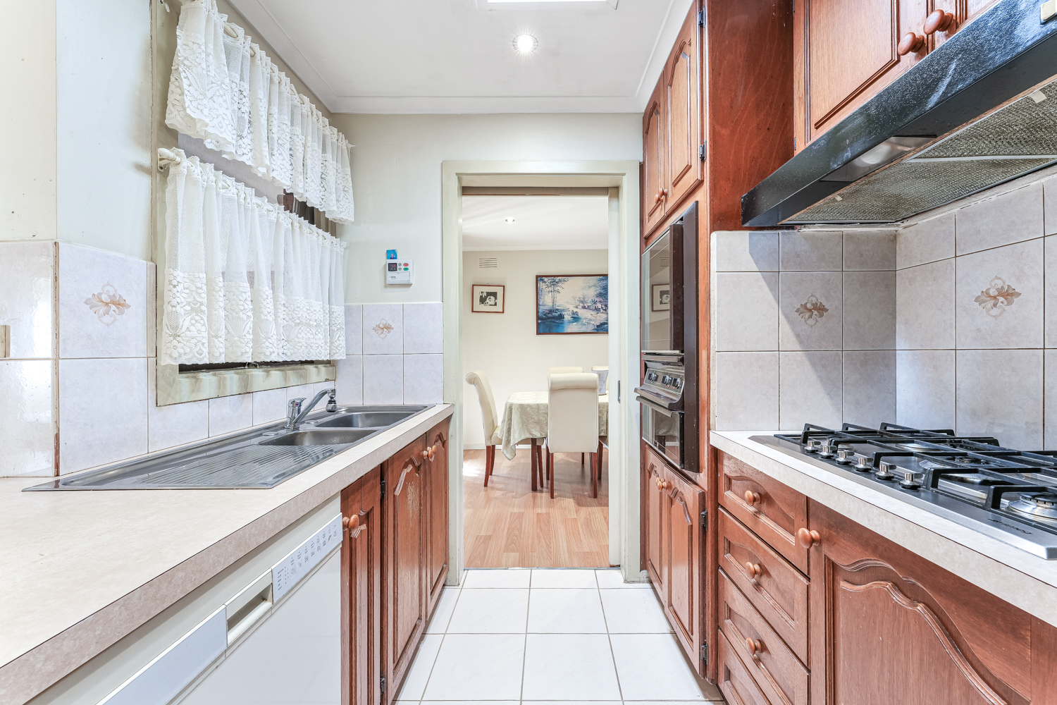 18 Mildura Crescent, Endeavour Hills VIC, Endeavour Hills - Thumbnail 5