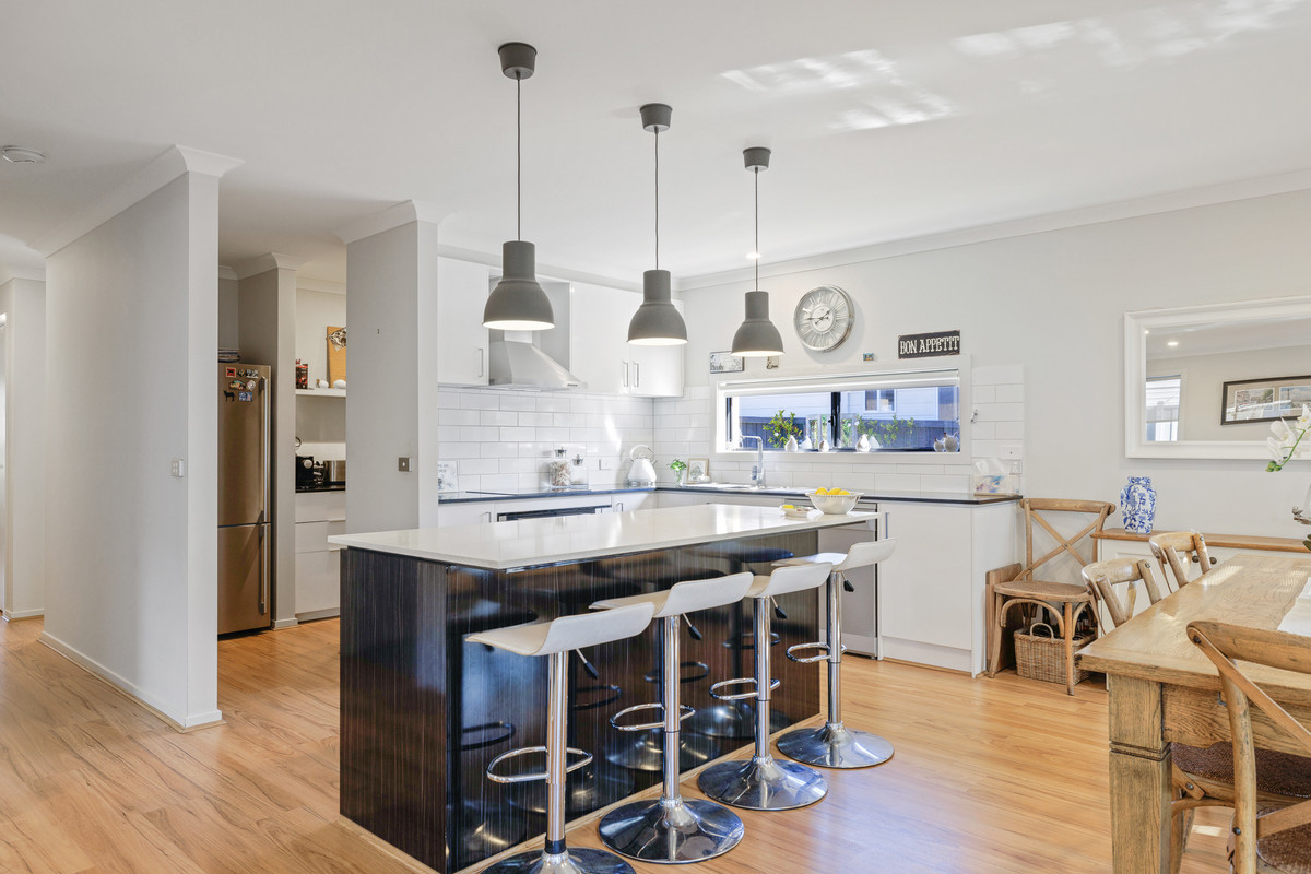 72 Grampian Boulevard, Cowes VIC 3922, Cowes - Thumbnail 2