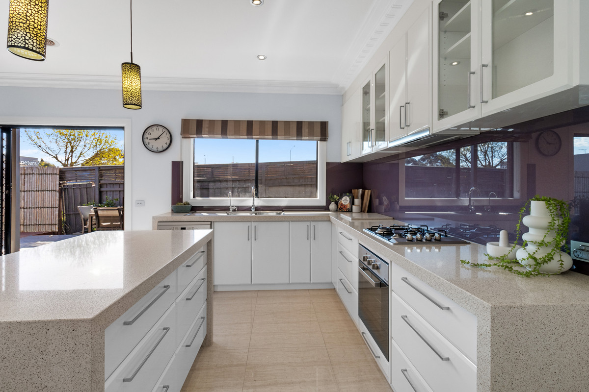 2 / 1 Giselle Avenue, Wantirna South VIC 3152, Wantirna South - Thumbnail 3