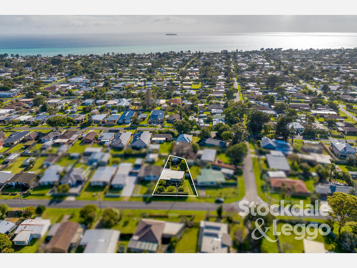 50 Alma Street, Tootgarook VIC 3941, Tootgarook - Thumbnail 2