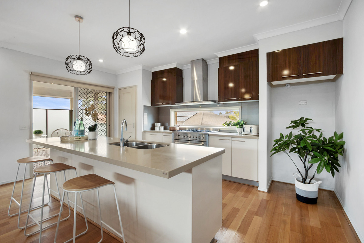 44 Daly Circuit, Caroline Springs VIC 3023, Caroline Springs - Thumbnail 3