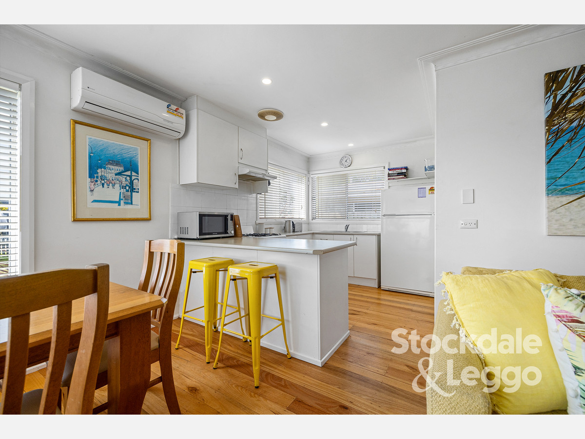 194 Eighth Avenue, Rosebud VIC 3939, Rosebud - Thumbnail 3
