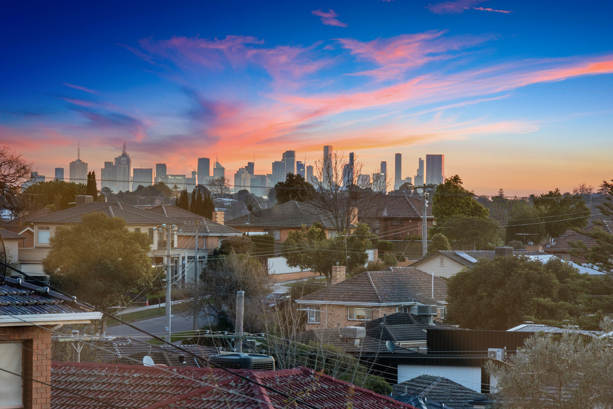 24 Derreck Avenue, Bulleen VIC 3105, Bulleen - Thumbnail 2