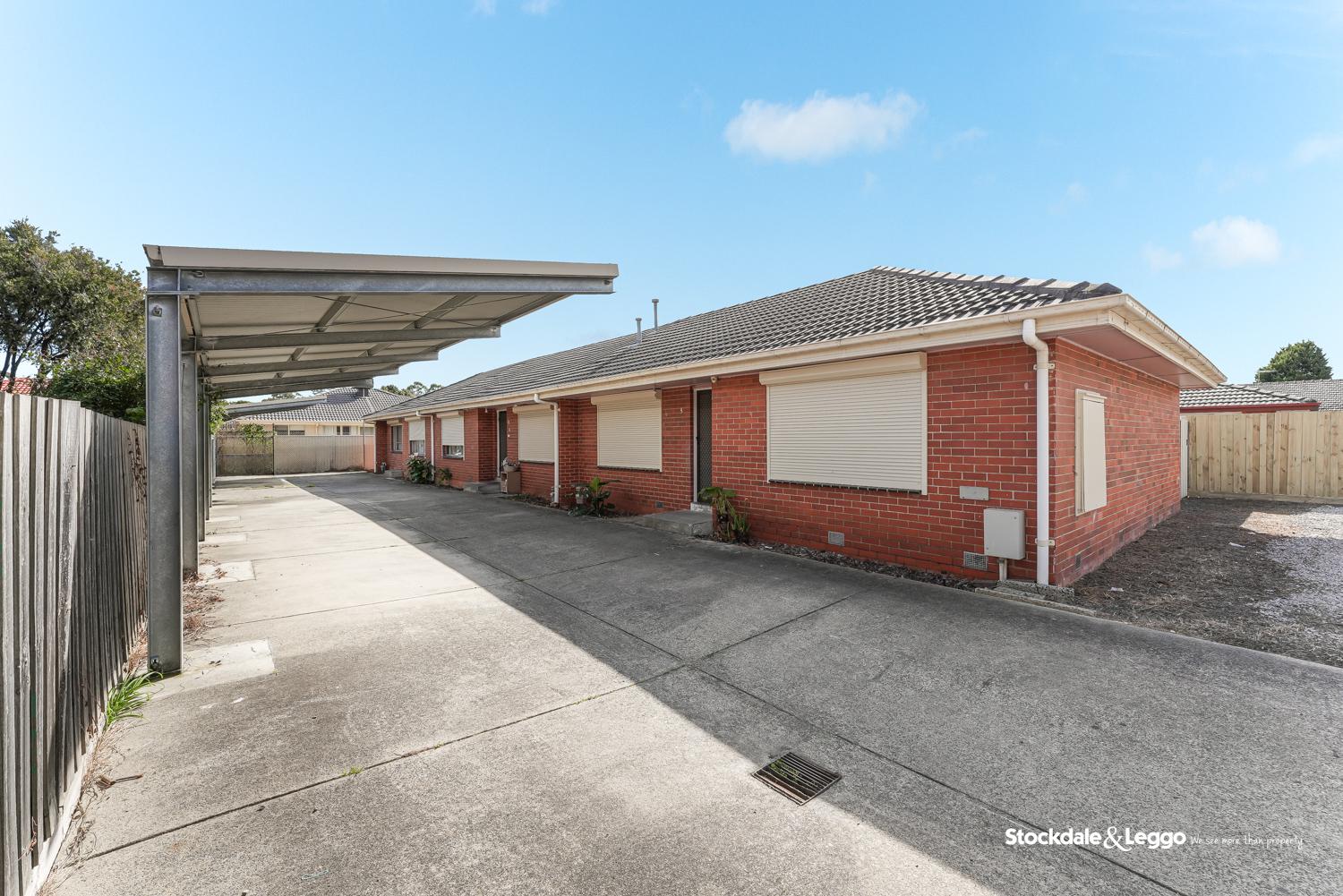 10 Benga Avenue, Dandenong VIC, Dandenong - Thumbnail 2