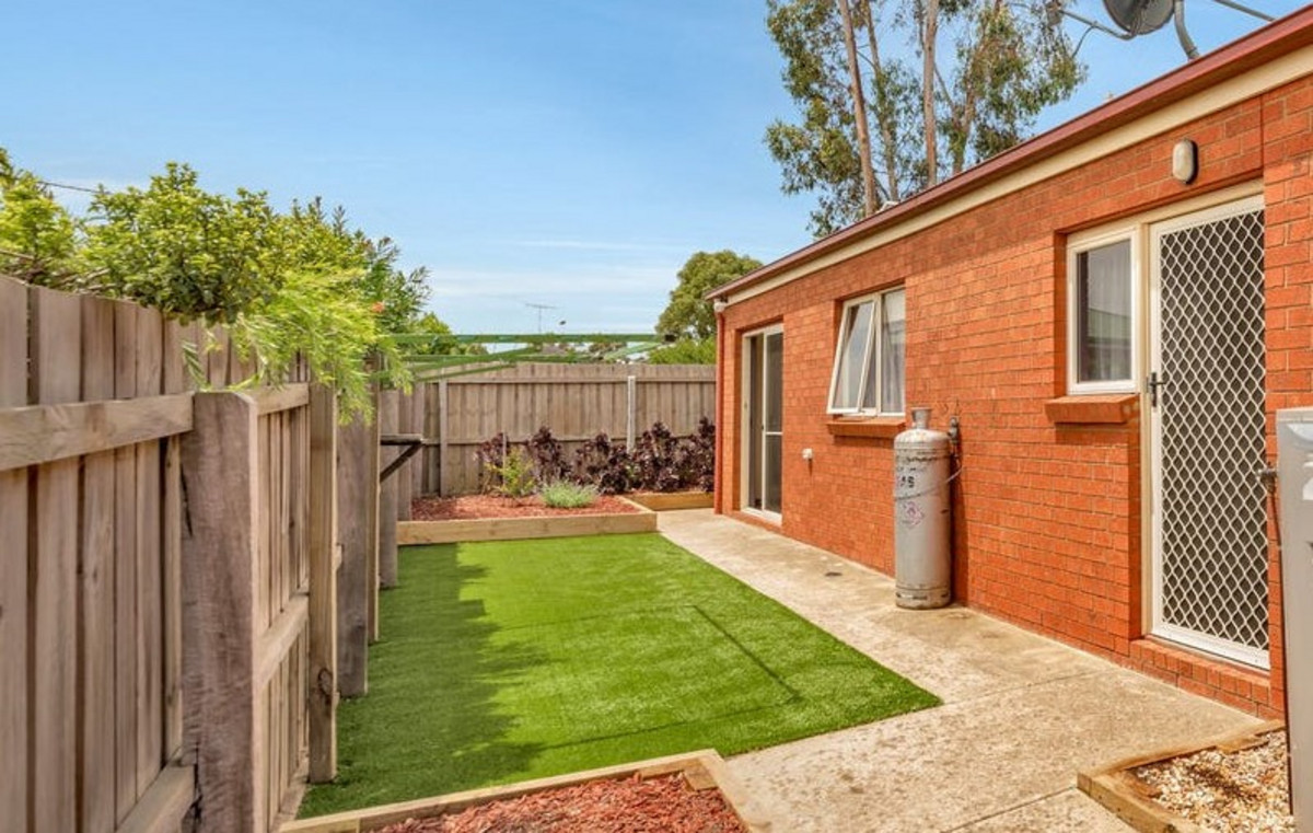 2 / 14 Milton Street, BANNOCKBURN VIC 3331, Bannockburn - Thumbnail 8