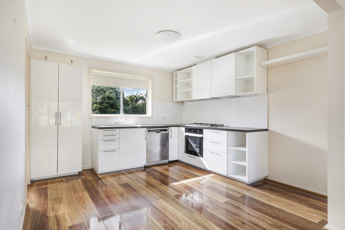 13 Larbert Road, Mooroolbark VIC 3138, Mooroolbark - Thumbnail 3