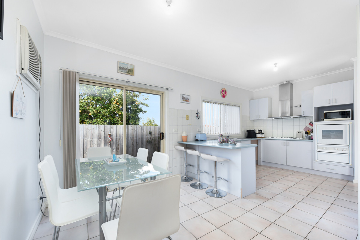 2 / 40 Melaleuca Drive, Clarinda VIC 3169, Clarinda - Thumbnail 3