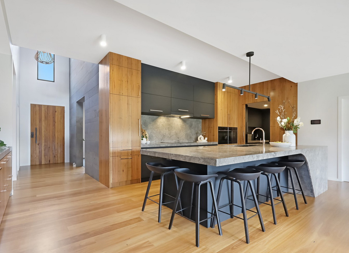 8 Logans Beach Road, WARRNAMBOOL VIC 3280, Warrnambool - Thumbnail 6