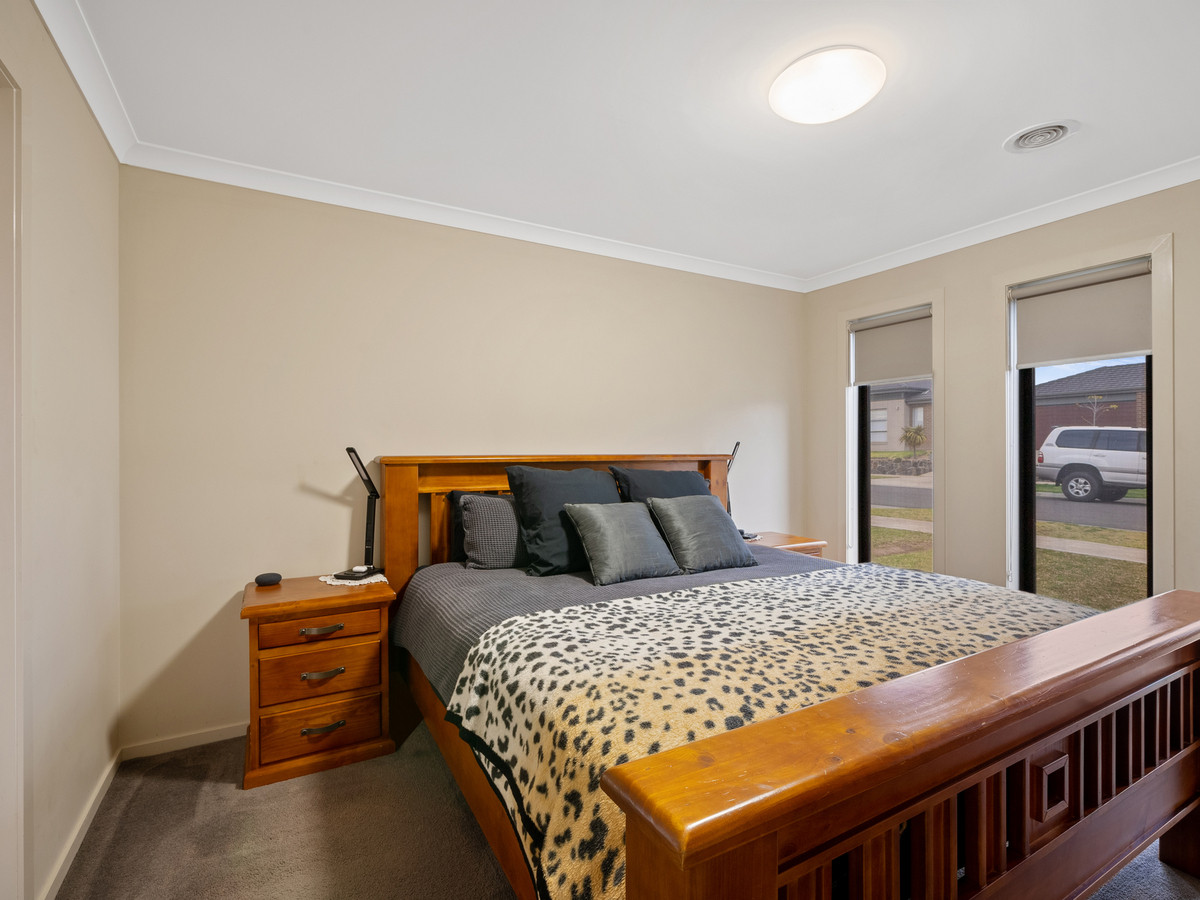 11 Bulbine Road, BACCHUS MARSH VIC 3340, Maddingley - Thumbnail 2