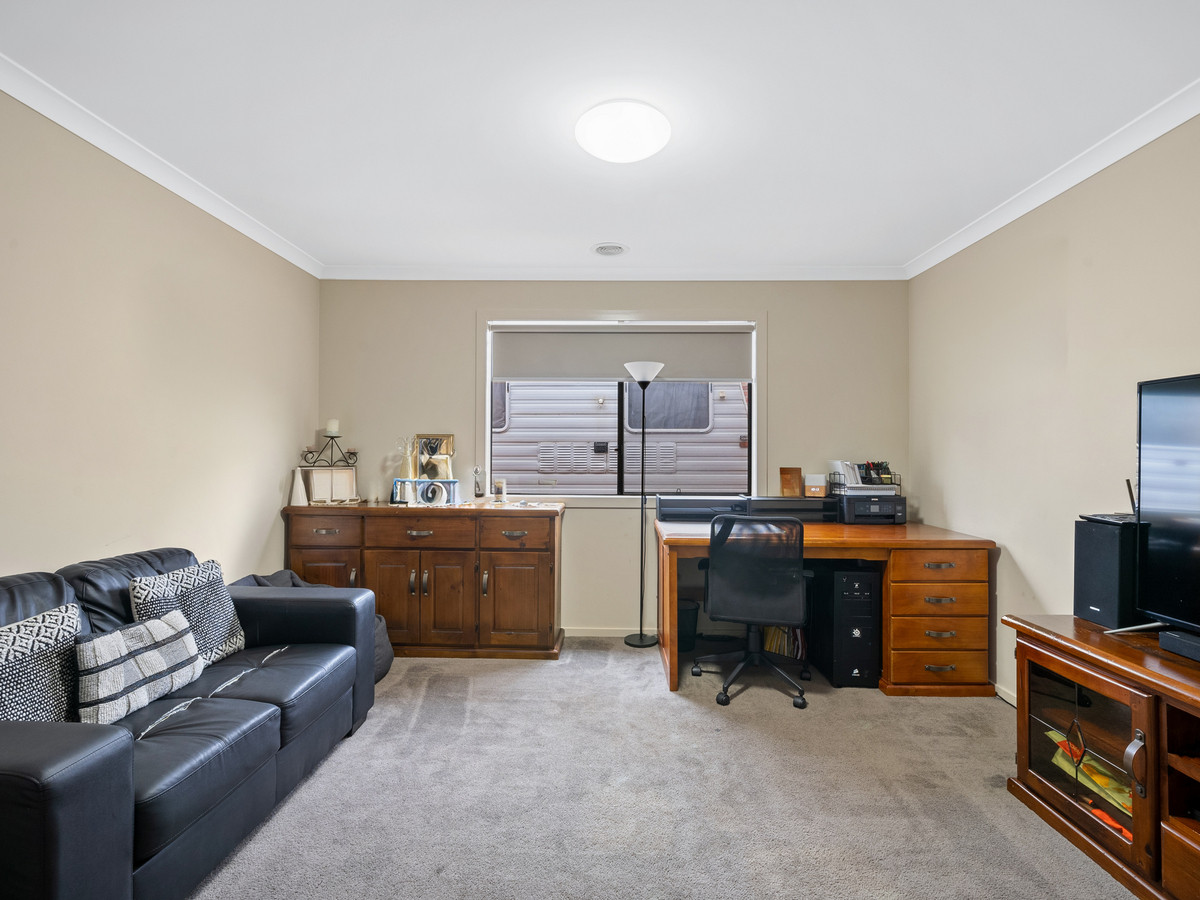11 Bulbine Road, BACCHUS MARSH VIC 3340, Maddingley - Thumbnail 8