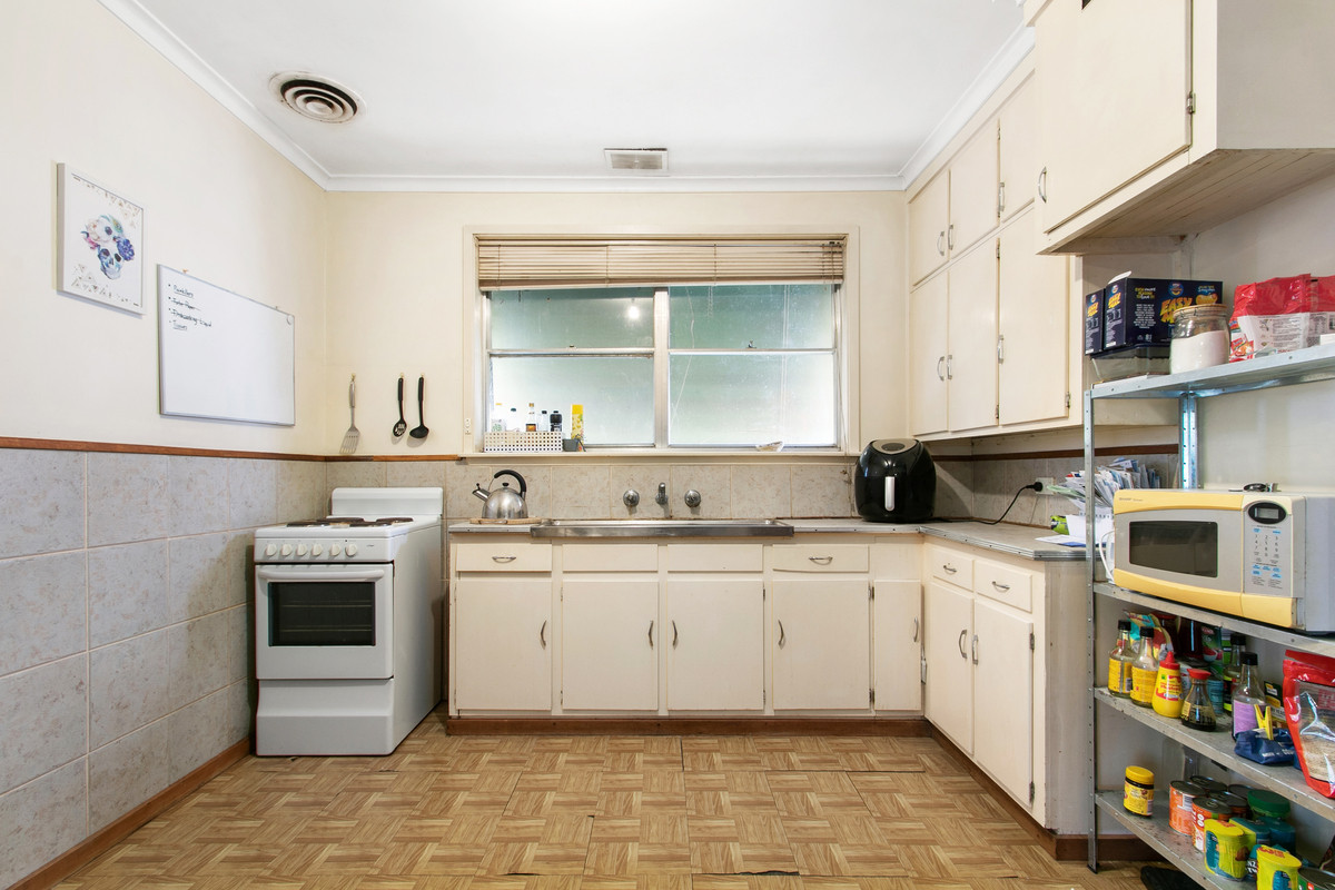 18 Howard Avenue, Churchill VIC 3842, Churchill - Thumbnail 3