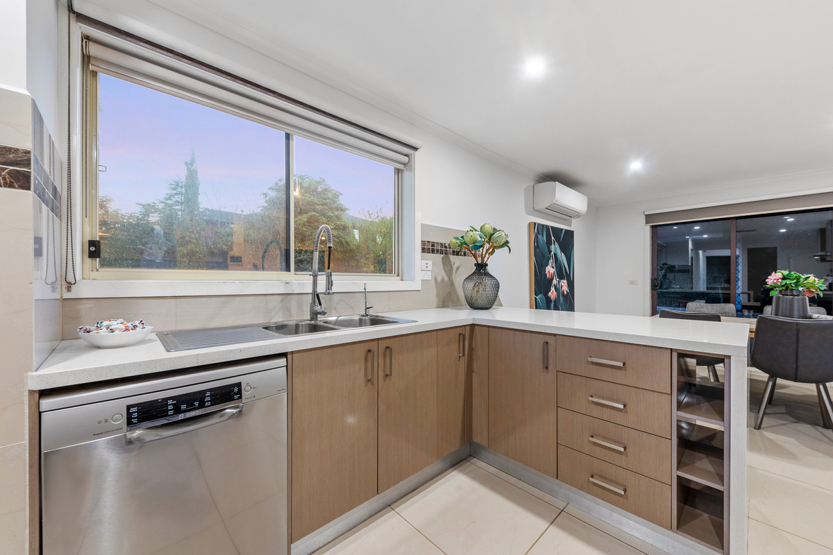 3 Waruka Close, Endeavour Hills VIC 3802, Endeavour Hills - Thumbnail 3