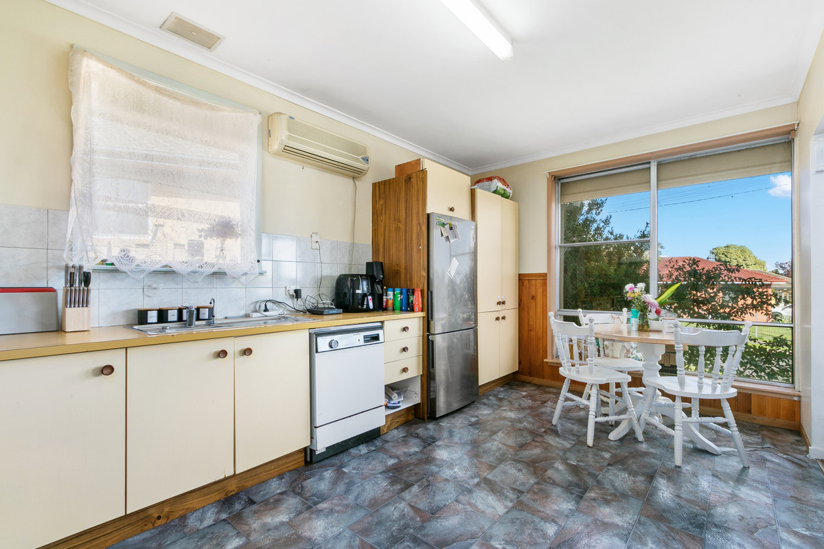 8 Firmin Road, Churchill VIC 3842, Churchill - Thumbnail 3