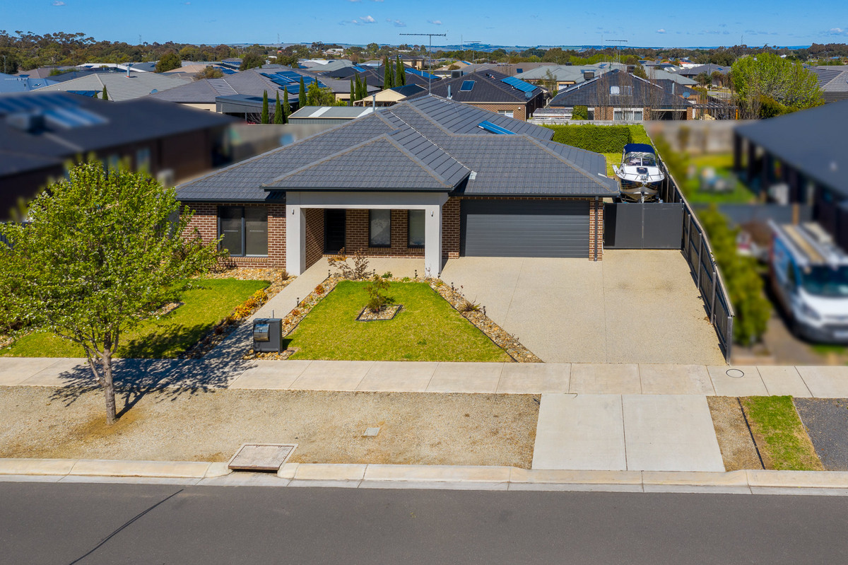12 Ewart Drive, BANNOCKBURN VIC 3331, Bannockburn - Thumbnail 2