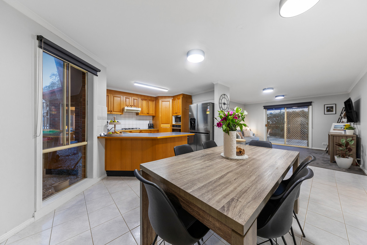 3 Nicola Court, Pakenham VIC 3810, Pakenham - Thumbnail 3