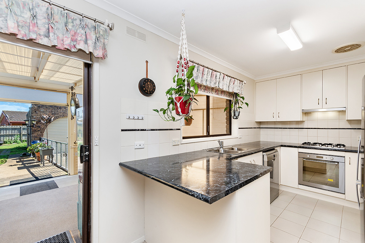 11 Nayler Crescent, WARRNAMBOOL VIC 3280, Warrnambool - Thumbnail 4