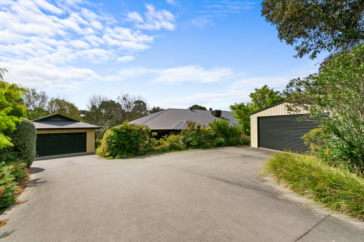 17 Fairway Drive, Traralgon VIC 3844 Stockdale & Leggo