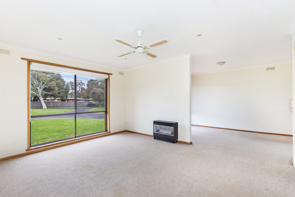 4 / 21 Carmell Drive, Warrnambool VIC 3280, Warrnambool - Thumbnail 2