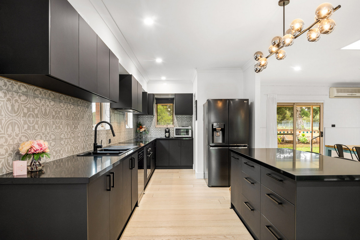 60 Tolson Street, Teesdale VIC 3328, Teesdale - Thumbnail 3