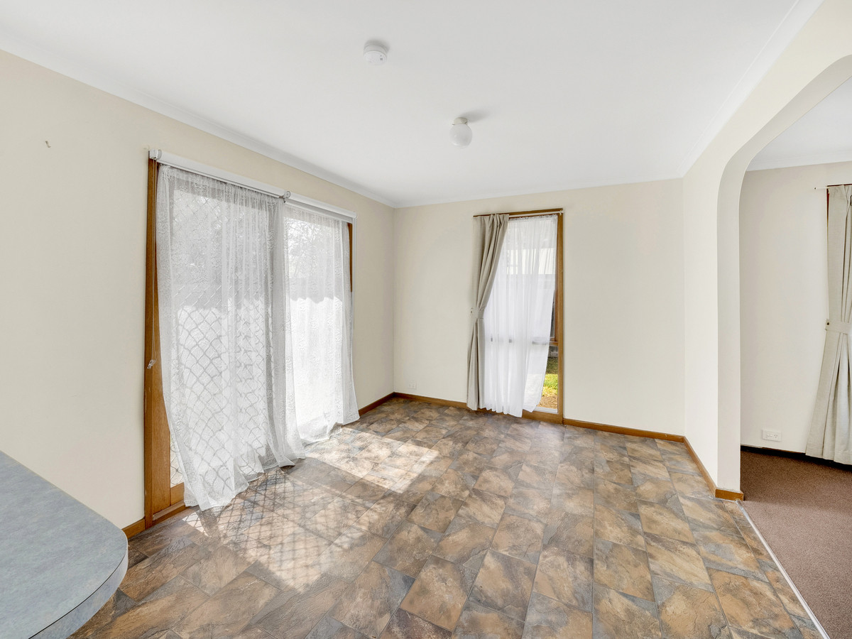 9 Todman Close, BACCHUS MARSH VIC 3340, Bacchus Marsh - Thumbnail 6