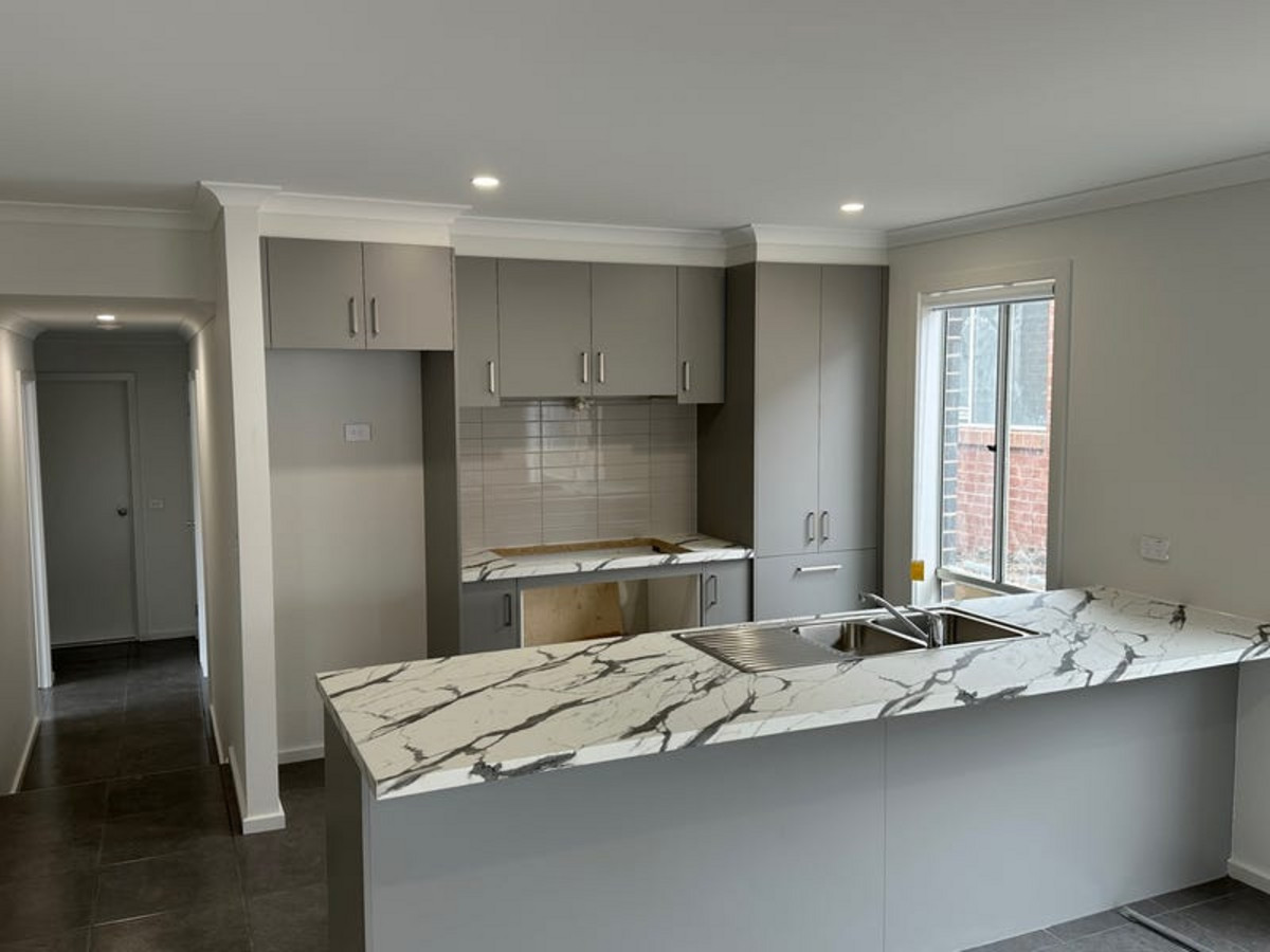 9 Saunders Way, PAKENHAM VIC 3810, Pakenham - Thumbnail 2