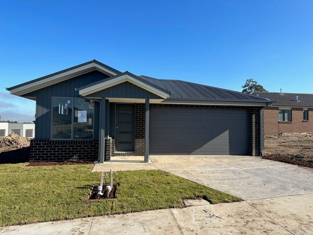 13 Talbot Drive, PAKENHAM VIC 3810 Stockdale & Leggo