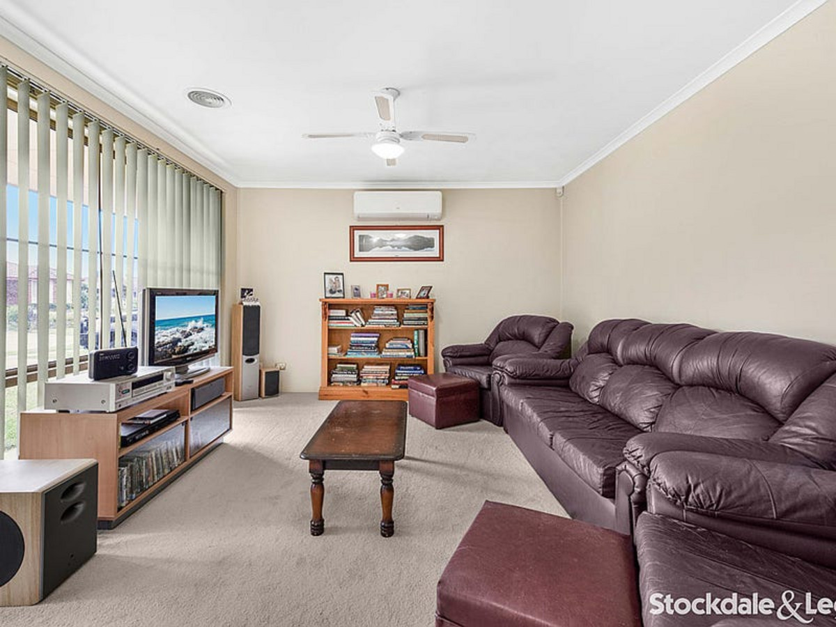 13 Donday Court, PAKENHAM VIC 3810, Pakenham - Thumbnail 2