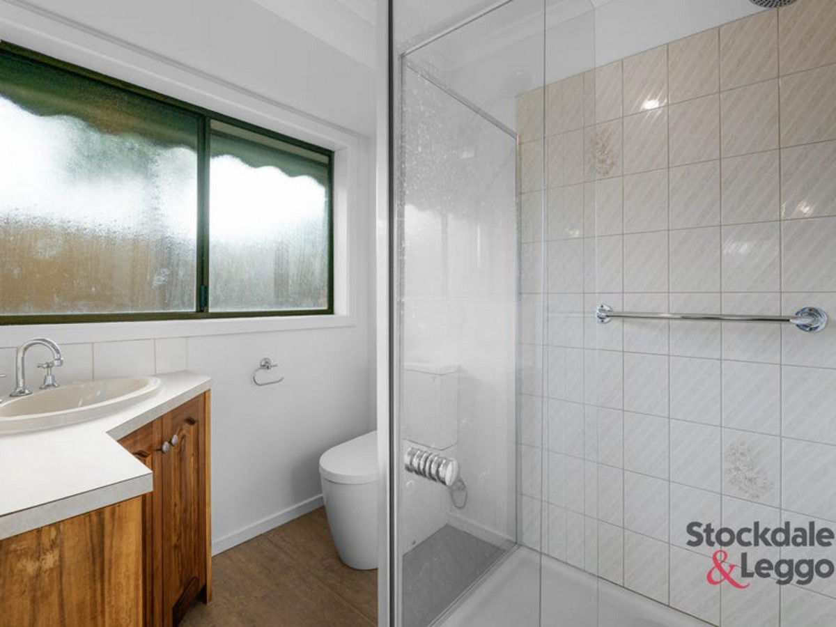 9 Highview Court, PAKENHAM VIC 3810, Pakenham - Thumbnail 4