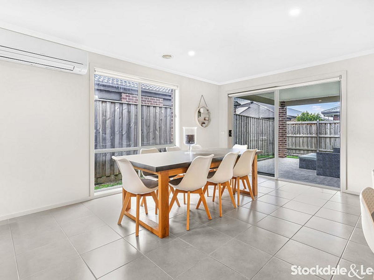 27 Copper Beech Road, BEACONSFIELD VIC 3807, Beaconsfield - Thumbnail 7