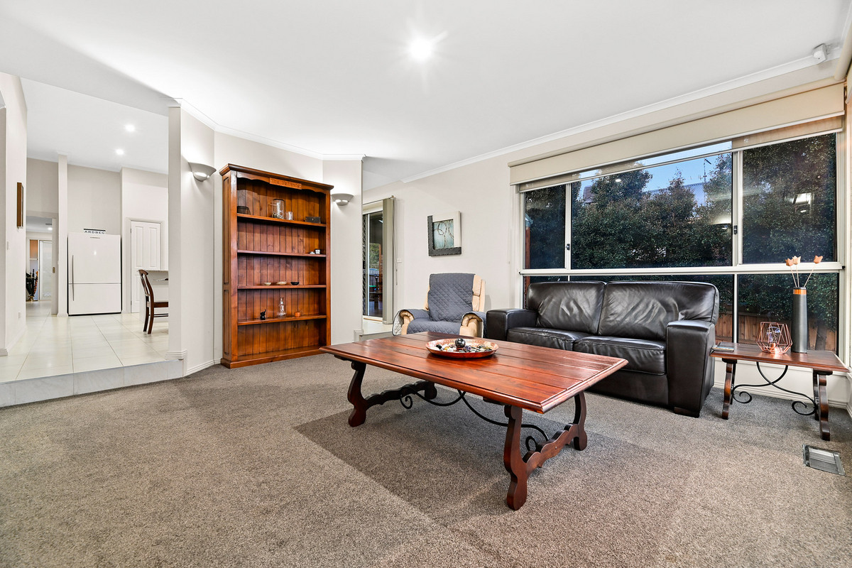 26 Earlsfield Drive, Berwick VIC 3806, Berwick - Thumbnail 7