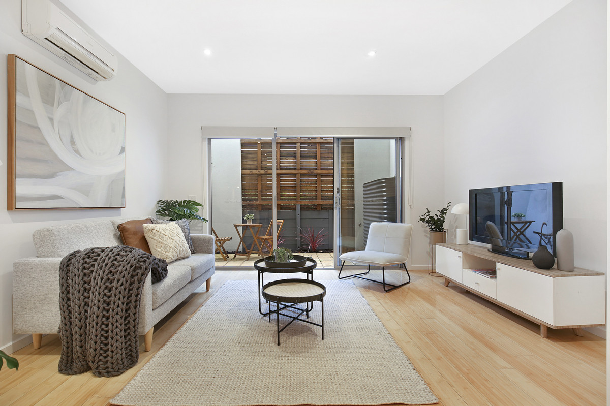 24 Waxflower Crescent, BUNDOORA VIC 3083, Bundoora - Thumbnail 4