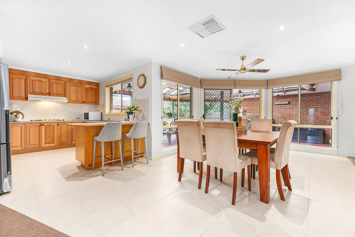 12 Tarcoola Drive, Narre Warren VIC 3805, Narre Warren - Thumbnail 3