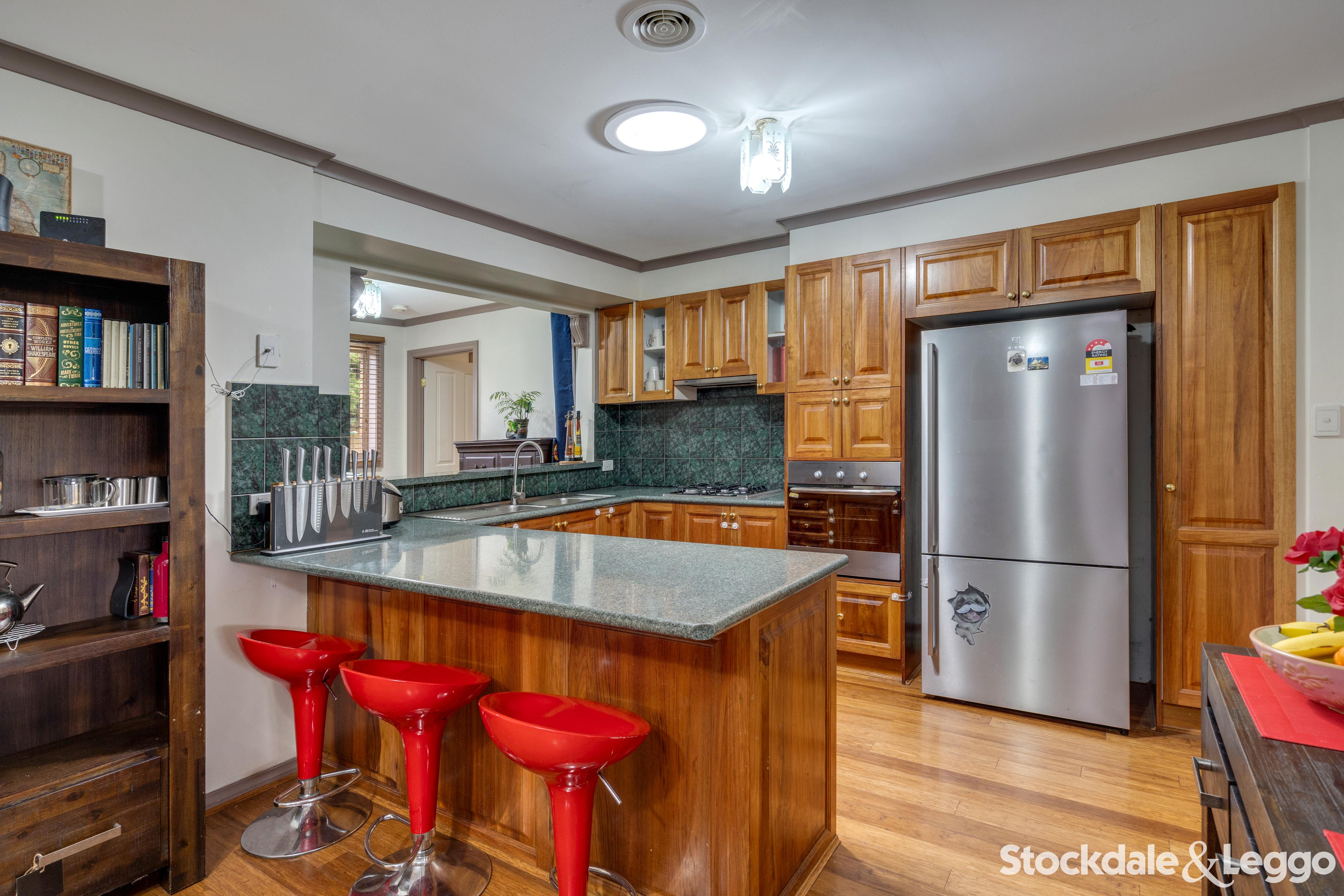 52 Rearden Crescent, Roxburgh Park VIC, Roxburgh Park - Thumbnail 4