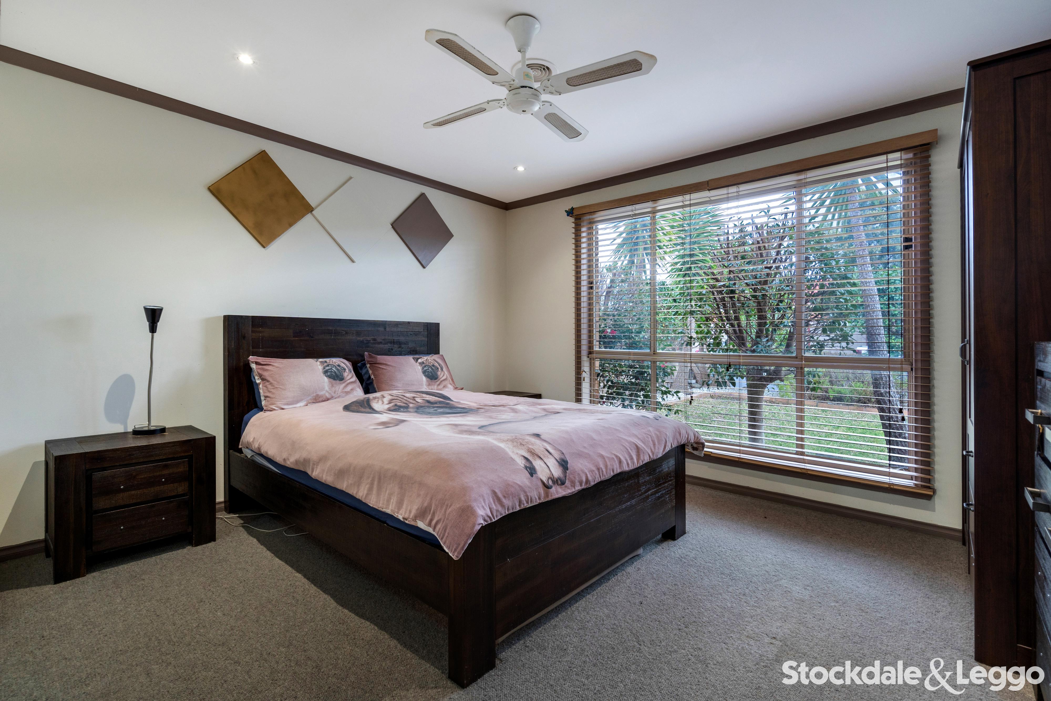 52 Rearden Crescent, Roxburgh Park VIC, Roxburgh Park - Thumbnail 5