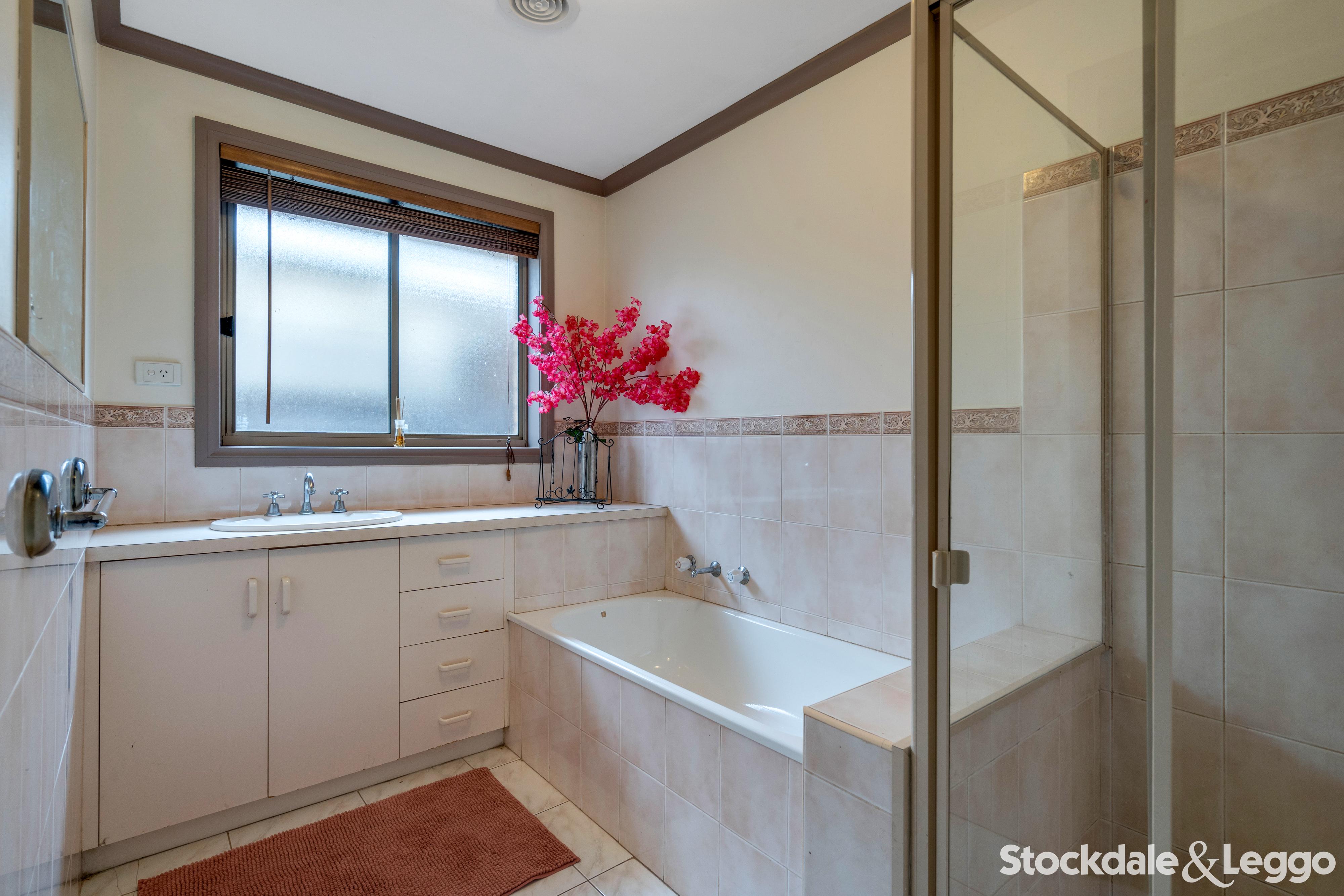 52 Rearden Crescent, Roxburgh Park VIC, Roxburgh Park - Thumbnail 7