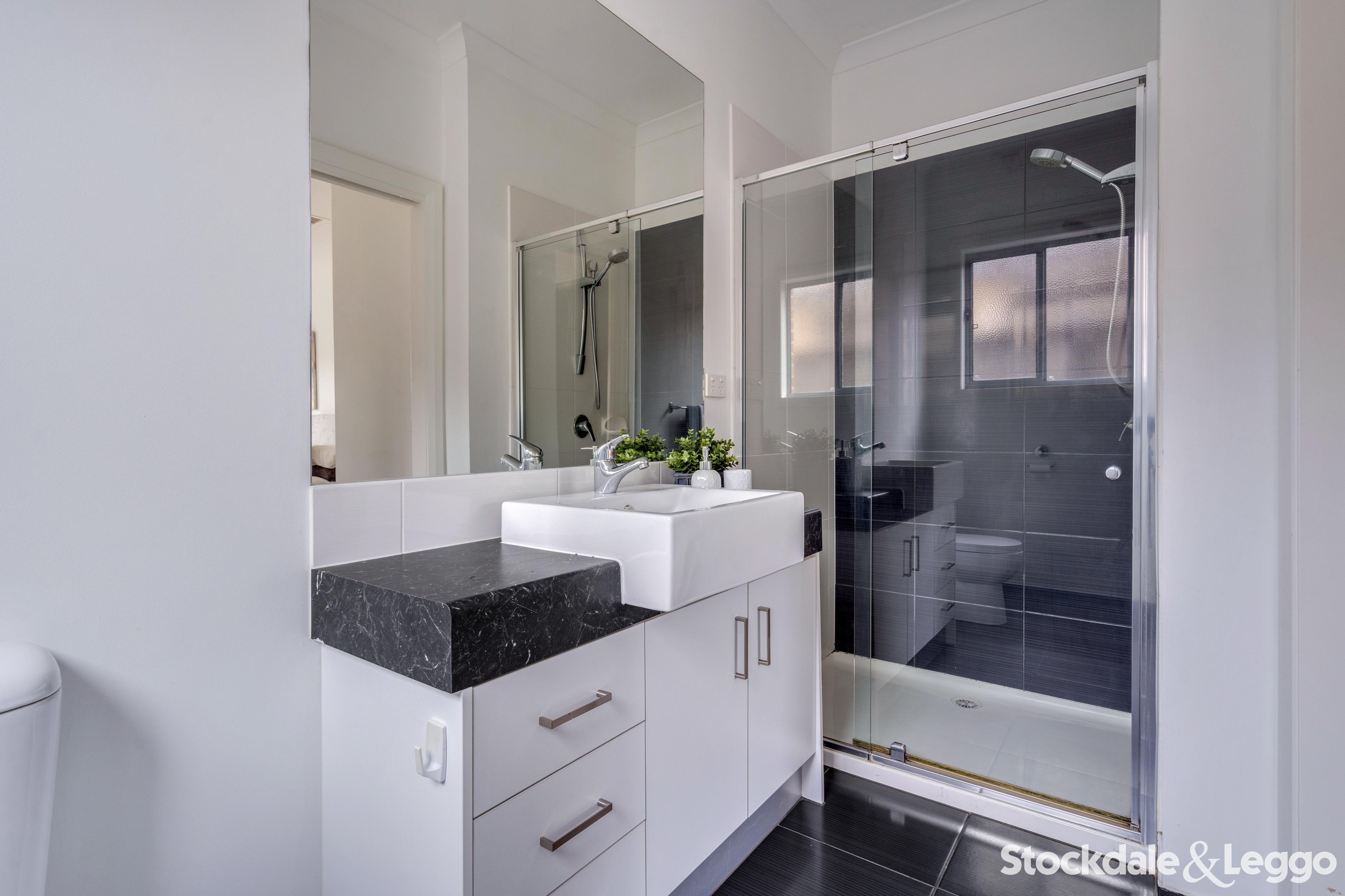 477 Grand Boulevard, Craigieburn VIC, Craigieburn - Thumbnail 3